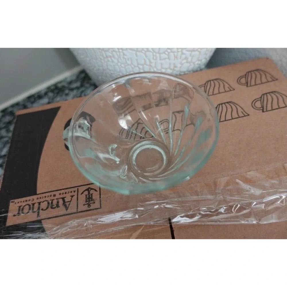 Anchor Hocking Glassware Set Swirl Design Tea Cups Set of‎ 8 Victoria Punch Cups